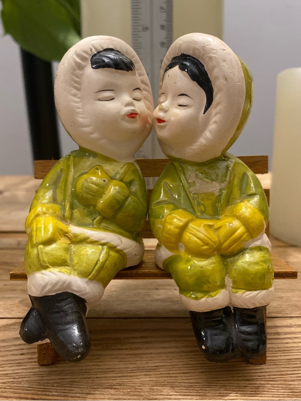 Vintage Kissing Inuit Eskimo Couple Salt & Pepper Shakers w/ Wooden Bench Set